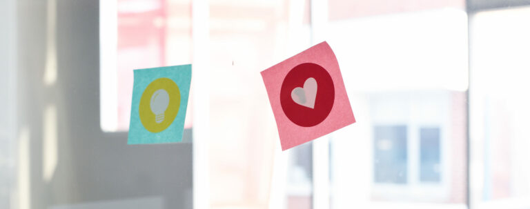 post it notes with a heart